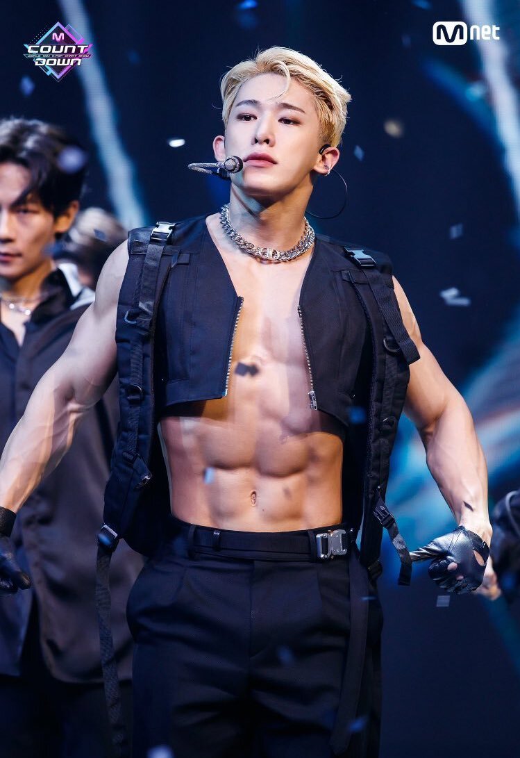 레전드 케이팝 아웃핏 올리는 달글 | 인스티즈