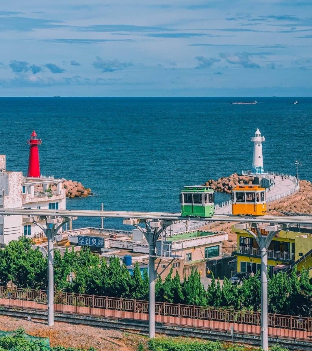 부산 청사포에 있다는 미니미 해상열차.jpg | 인스티즈