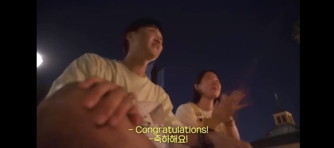 영화처럼 디즈니월드에서 프로포즈 한 유튜버 (웃소 성희 고탱) | 인스티즈