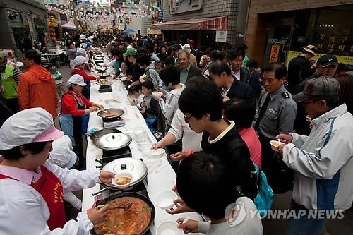 "나이 먹어서 그런가 무근본 지역 축제가 점점 흥미롭게 느껴짐" | 인스티즈