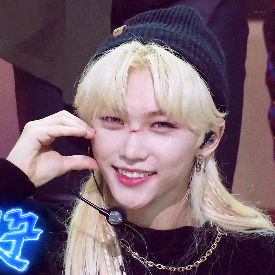 데뷔 7년차인데 흑발 활동 1나번만 한 스트레이키즈 필릭스.jpg | 인스티즈