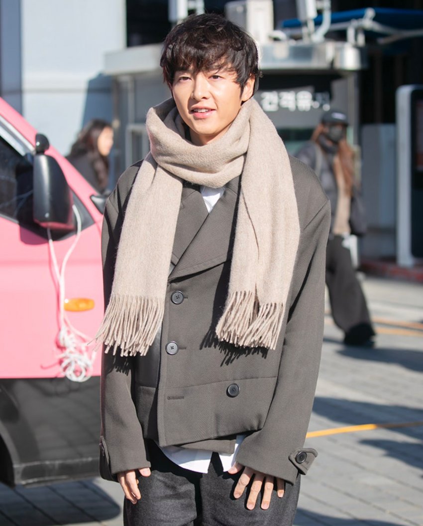 어딘가 변한 것 같은 송중기 근황 직찍.jpg | 인스티즈