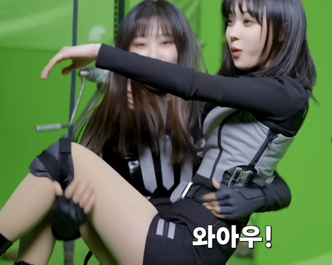 에스파 윈터 가뿐하게 공주님 안기 성공하는 지젤 보고 호기롭게 도전하는 카리나 | 인스티즈