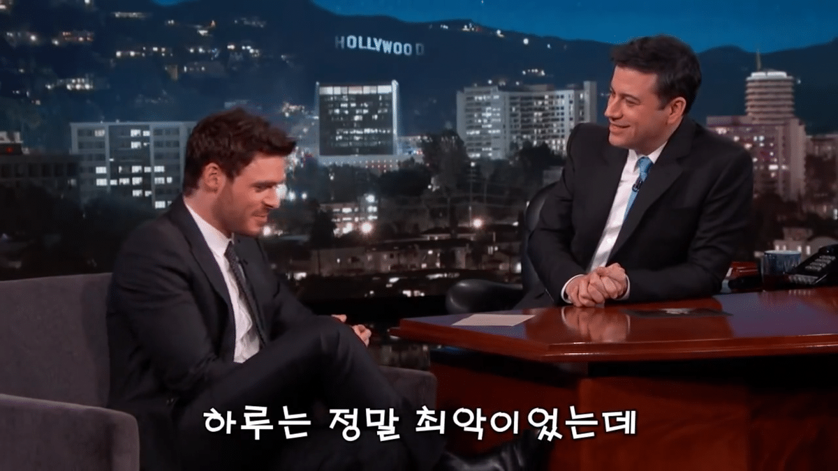 남자배우들이 꽉 끼는 타이즈를 입을때 중요부위를 가리는 방법.jpg | 인스티즈