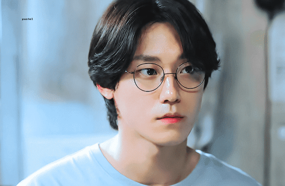 근현대사 운동권 역할 하고싶다는 배우 안은진.twt | 인스티즈