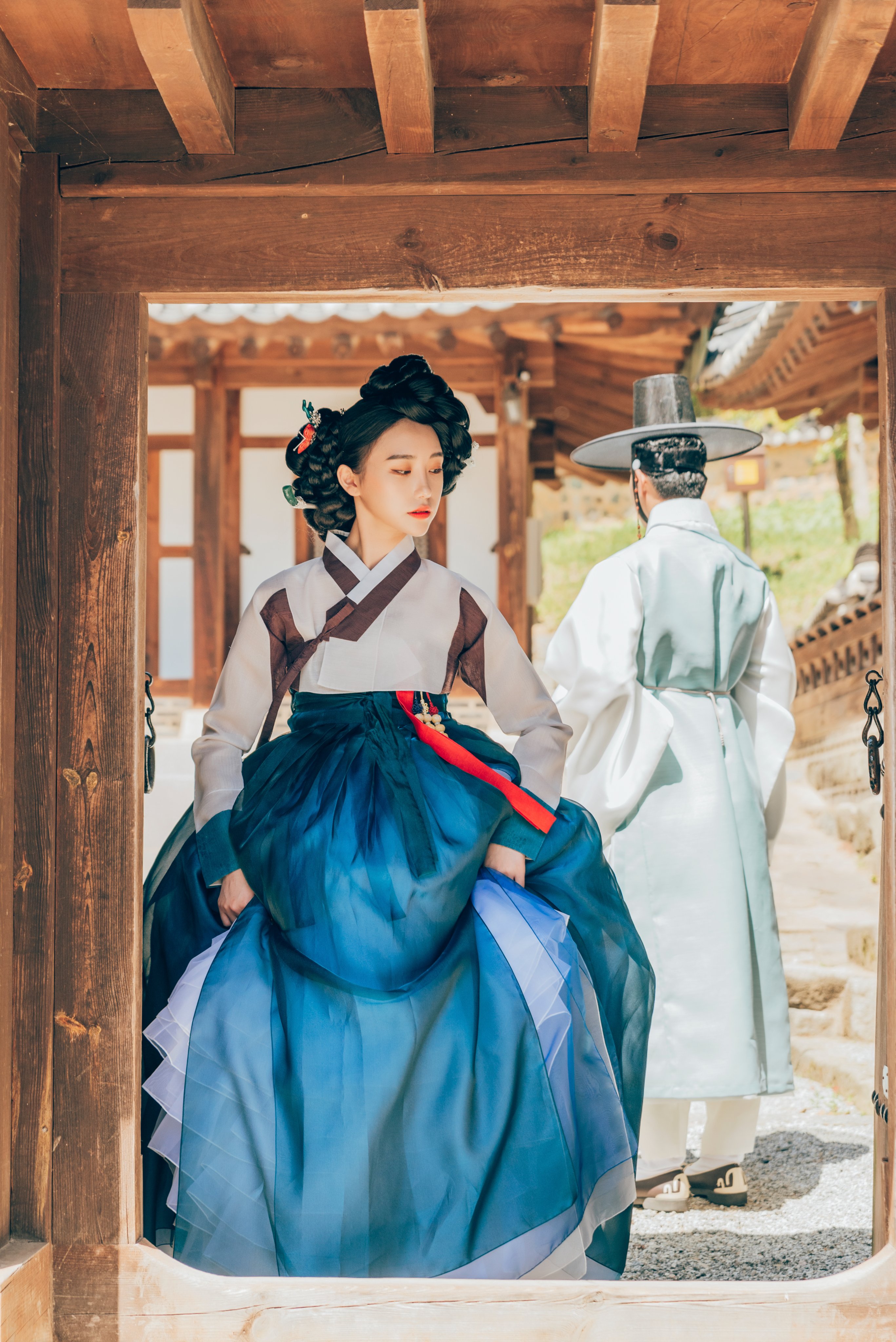 현대에도 인기 많은 미인도 한복 색조합 | 인스티즈