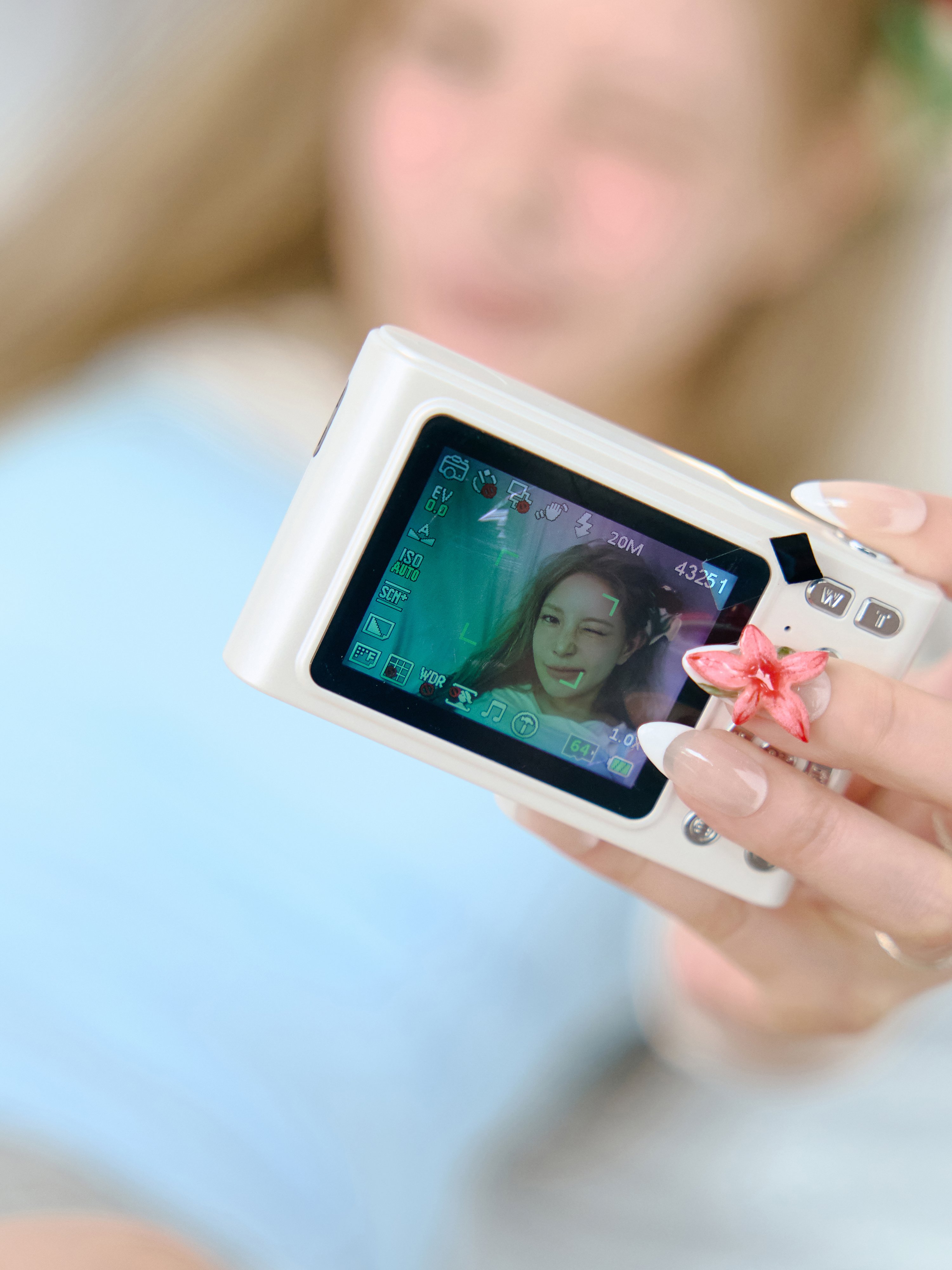 스엠이 니들 취향 몰라서 다 시도해봤어 라고 말하는거 같은 보아 정규 11집 컨셉.jpgif | 인스티즈