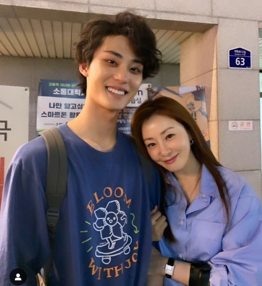 배우 오나라 인스타에 올라온 수한이 최근 사진 | 인스티즈