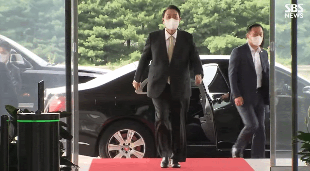 윤석열, 유세장에서 당직자에게 '삿대질' 논란 (22년도 기사) | 인스티즈