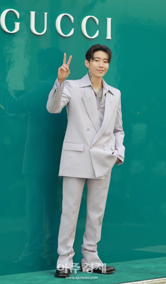 구찌 플래그십 스토어 참석한 박재범 | 인스티즈