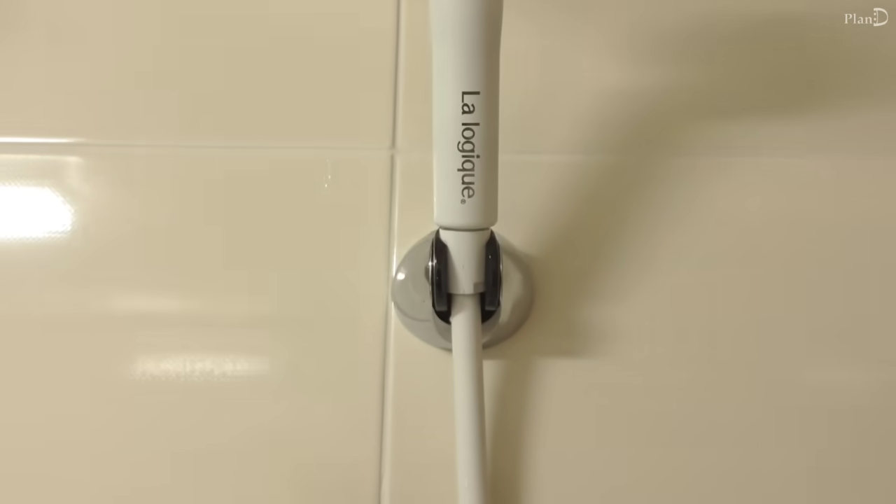 야무지다는 반응 많은 어떤 브이로거의 화장실 셀프 보수 (스압주의) | 인스티즈