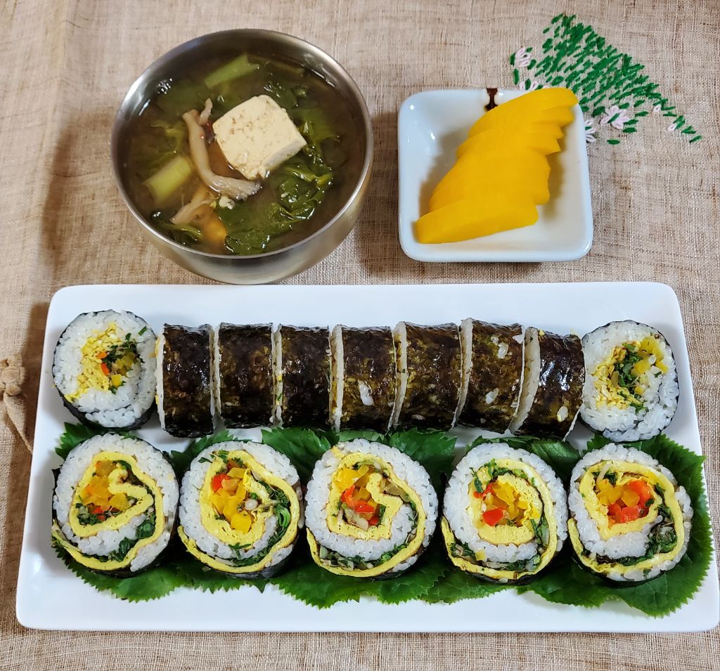 노랑김밥 이미지