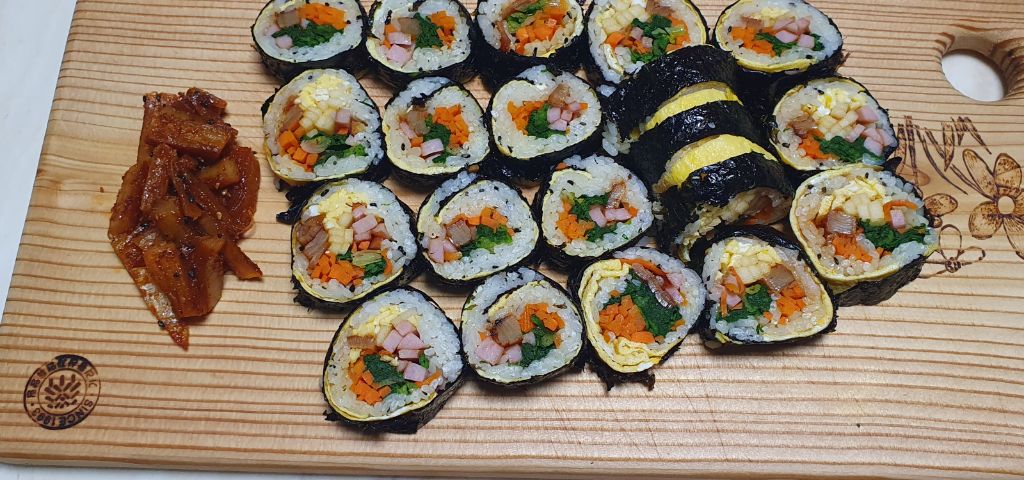 쫄깃 쫄깃매콤한 오징어김밥, - 레시피 없는 간단 요리방 - 부치미네참살이 쫄깃 쫄깃매콤한 오징어김밥,
