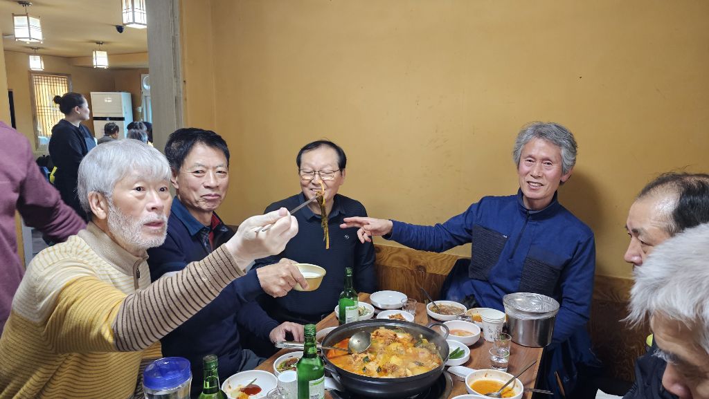 32기 서울동창산악회 아차산 정기산행(2024.12.14) - 취미.레져앨범 - 강릉제일고32기동창회 32기 서울동창산악회 아차산 정기산행(2024.... 