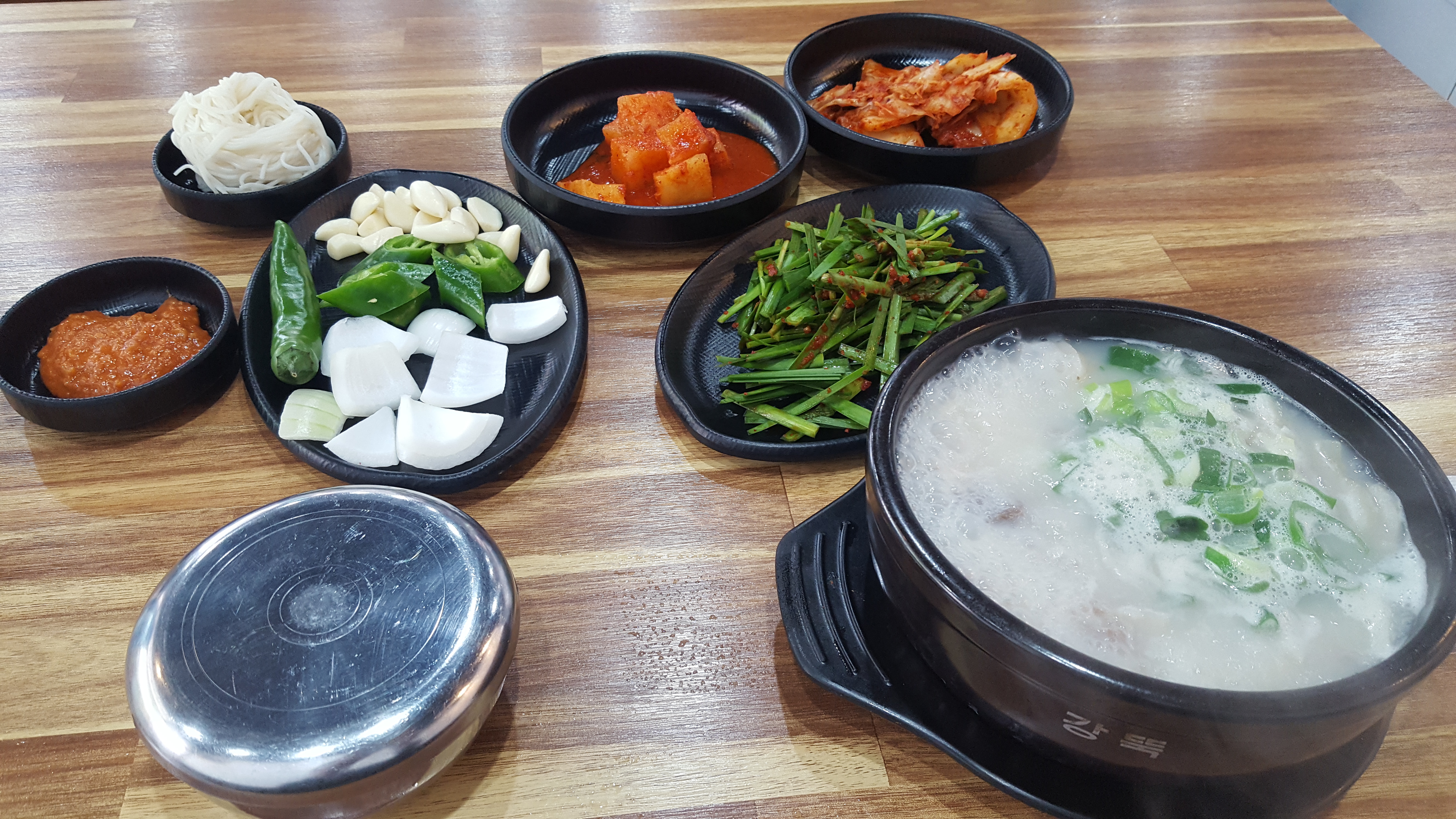 진 돼지국밥 이미지