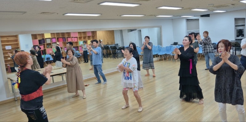 봉숭아학당문화혁신학교 이미지