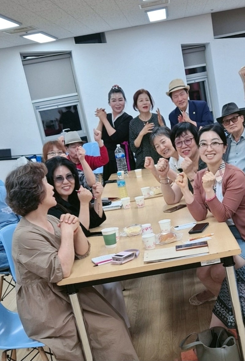 봉숭아학당문화혁신학교 이미지