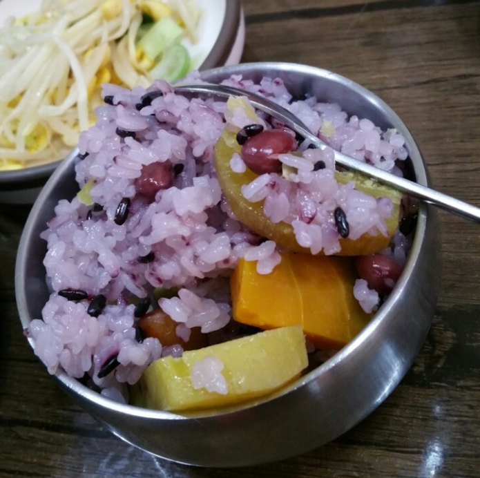 영양돌솥밥 이미지