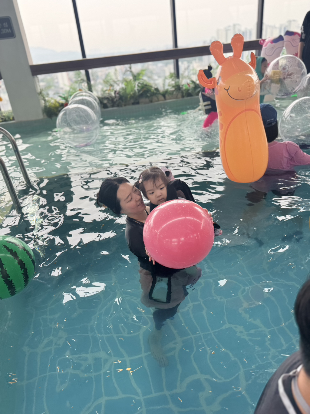스카이키즈풀라운지 이미지