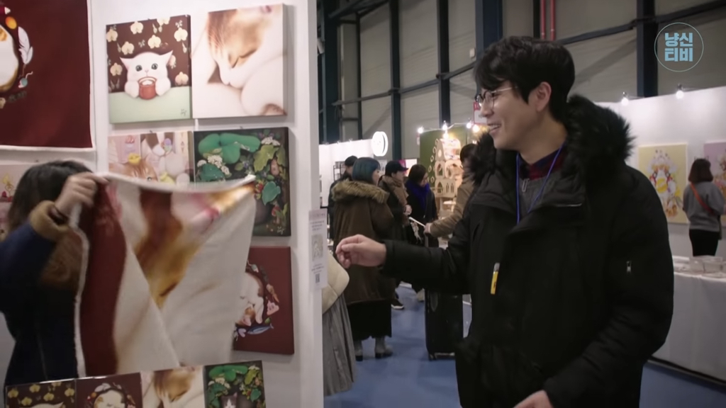 너무 극명하게 차이나서 웃긴 고양이 수의사들의 캣페스타 방문.jpg | 인스티즈