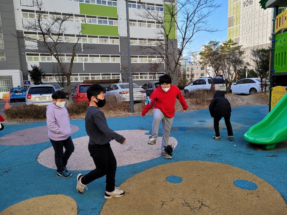 학돌이네 이미지
