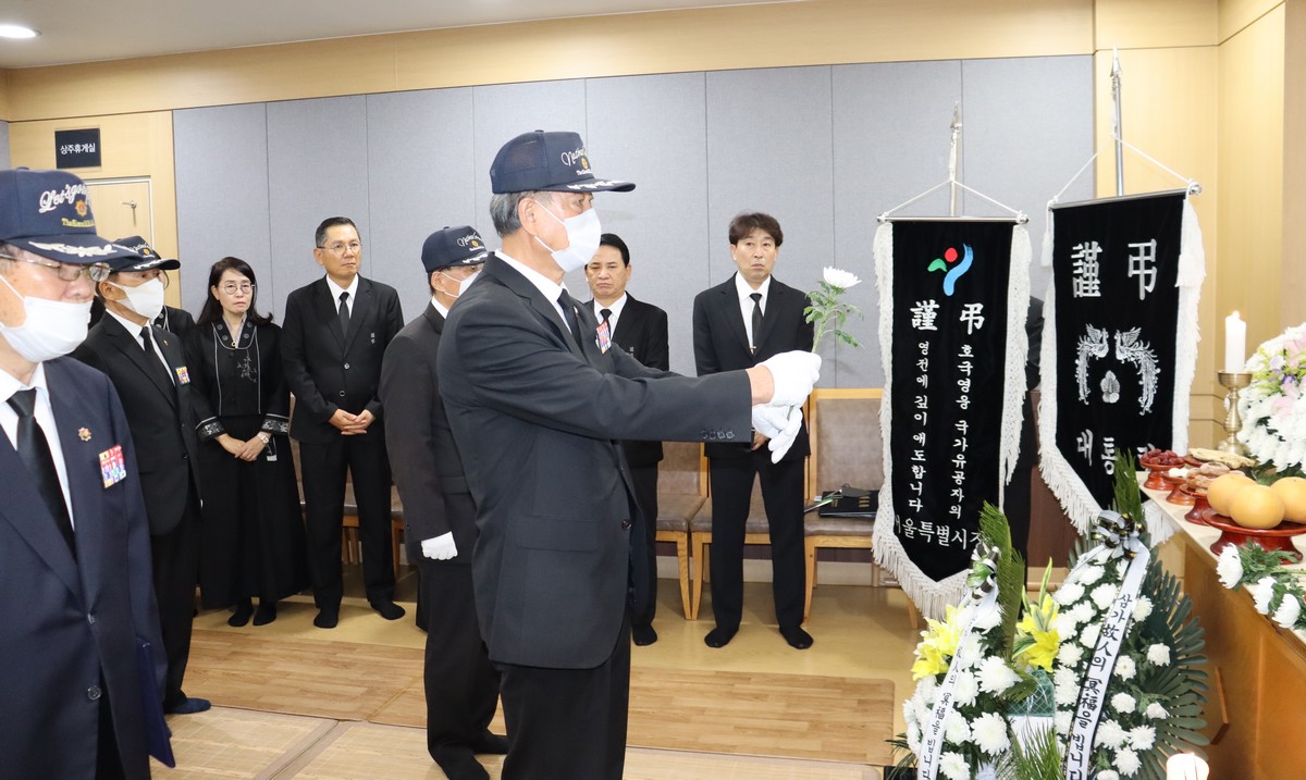 정*균 이미지