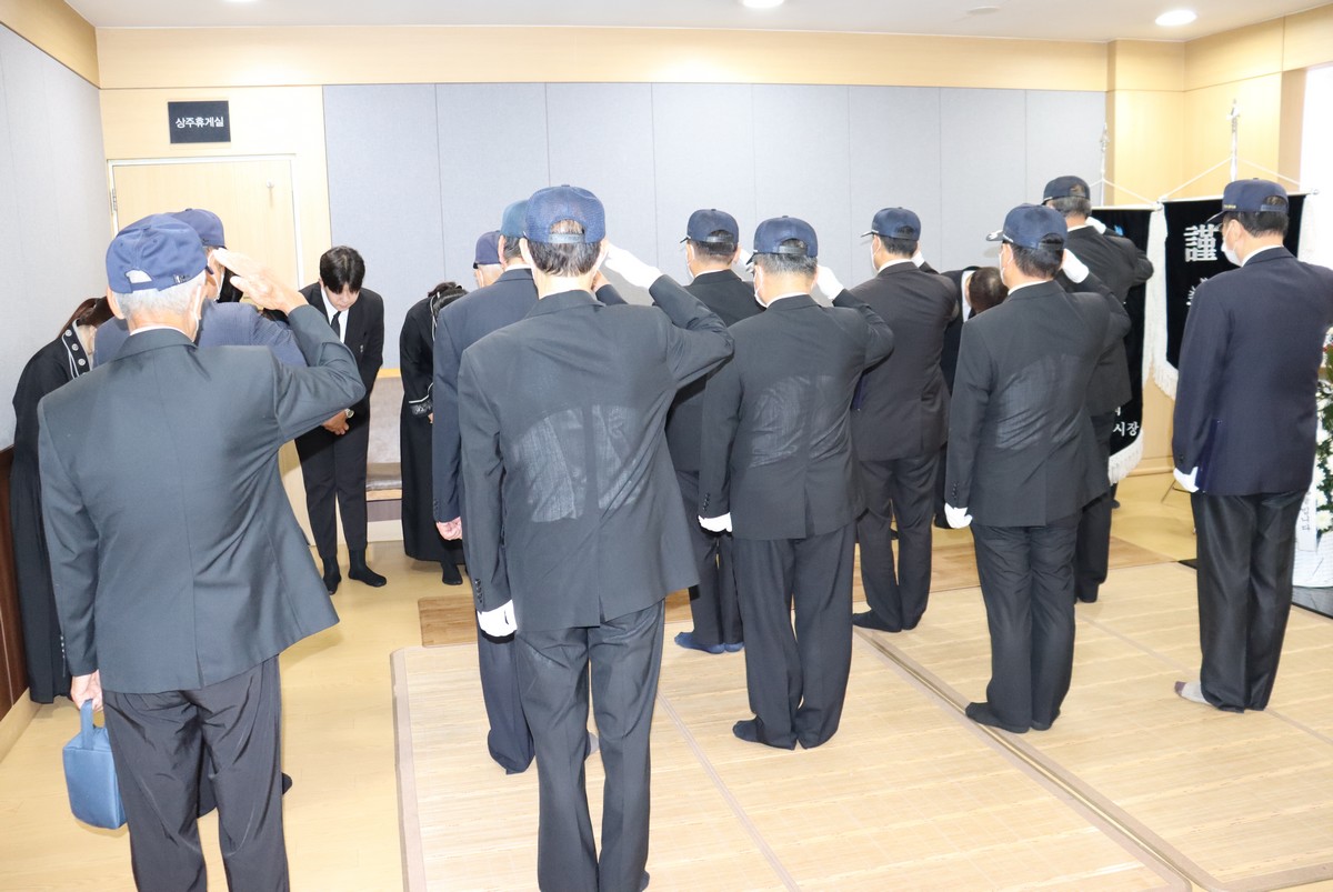 정*균 이미지