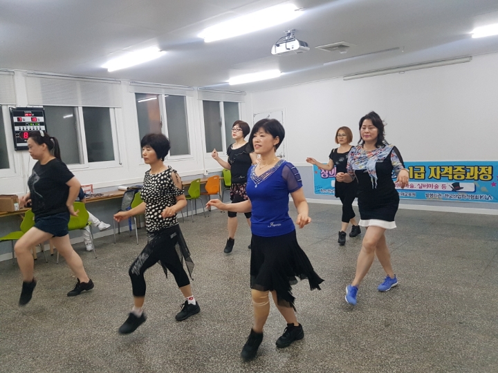 서울경기인천,라인댄스지도사,실버댄스지도사 자격증과정 - 한국운동교육협회 - 천년웃음치료연구소, 미래창조강사파견,기업교육, 서울경기인천... 