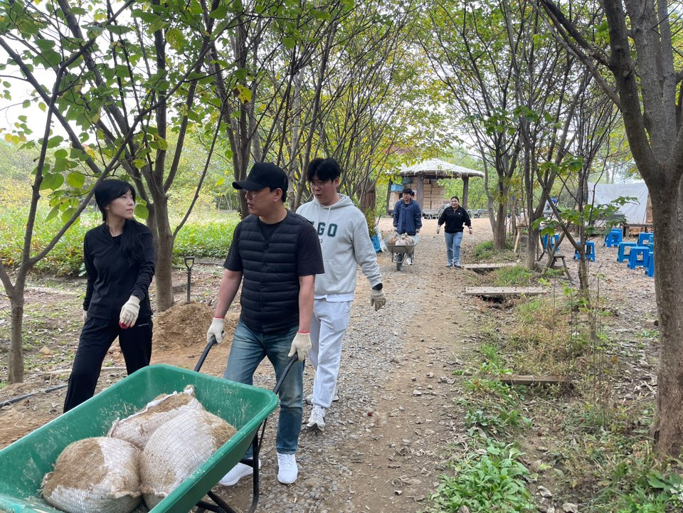 휴이엠 컴퍼니 이미지