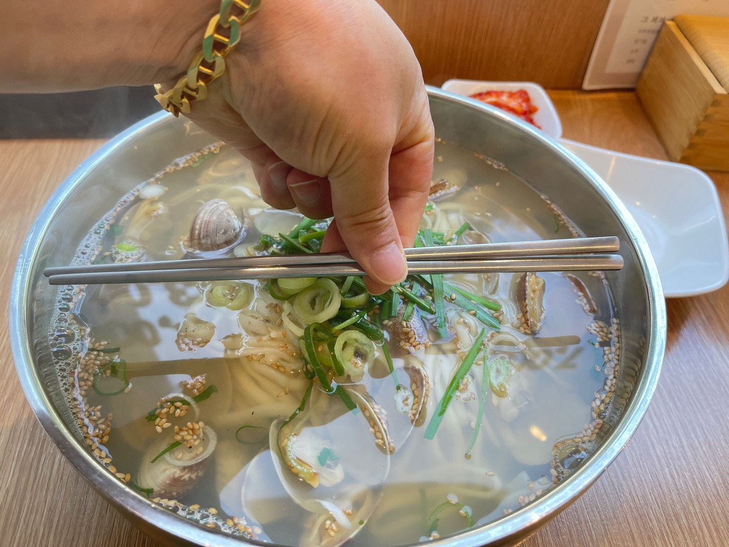 수바지락칼국수 이미지