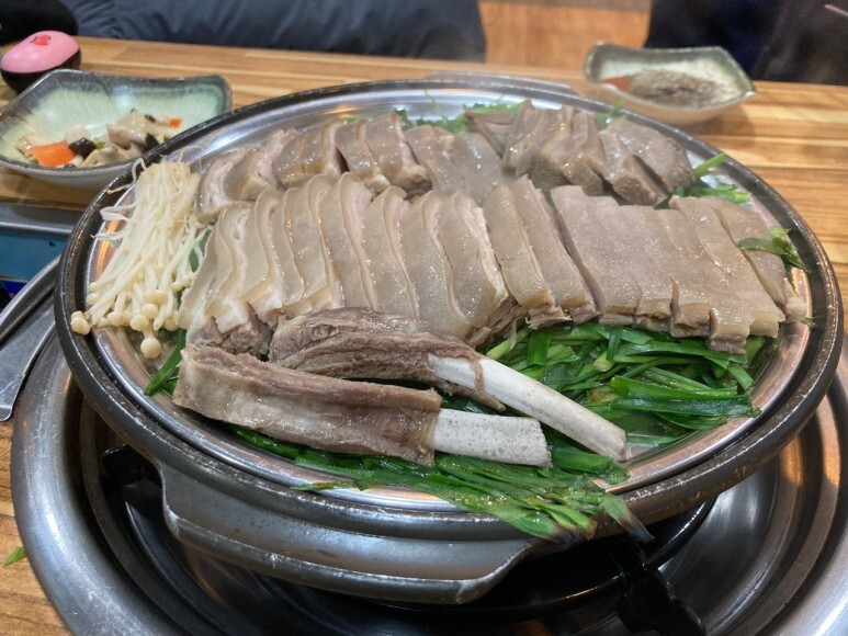 치악산흑염소 이미지