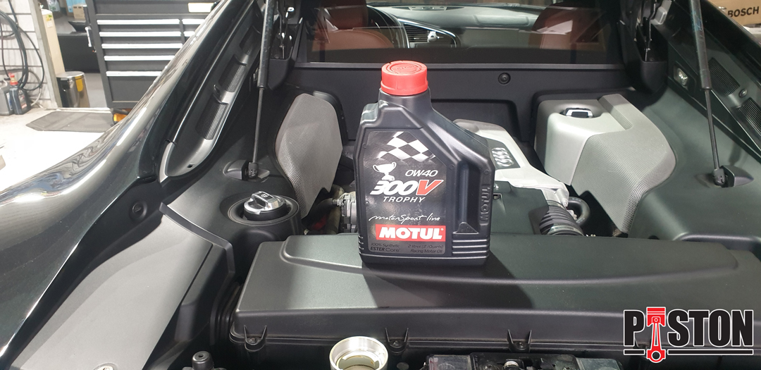 아우디 R8 V8 4.2 이것 저것 메인터넌스 Part.1 - 엔진오일교환 작업사진 - PISTON 피스톤모터스