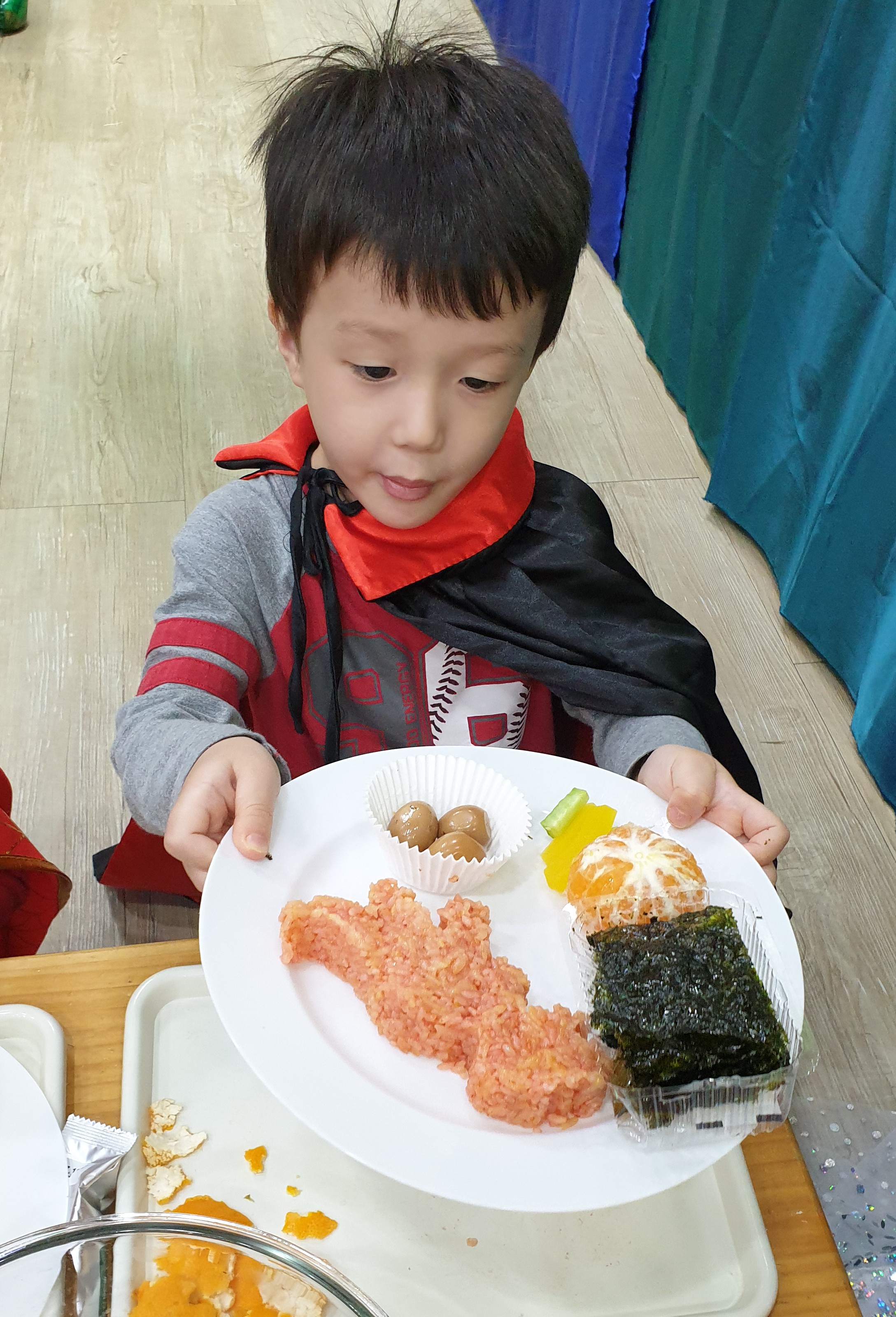 공룡주먹밥 이미지