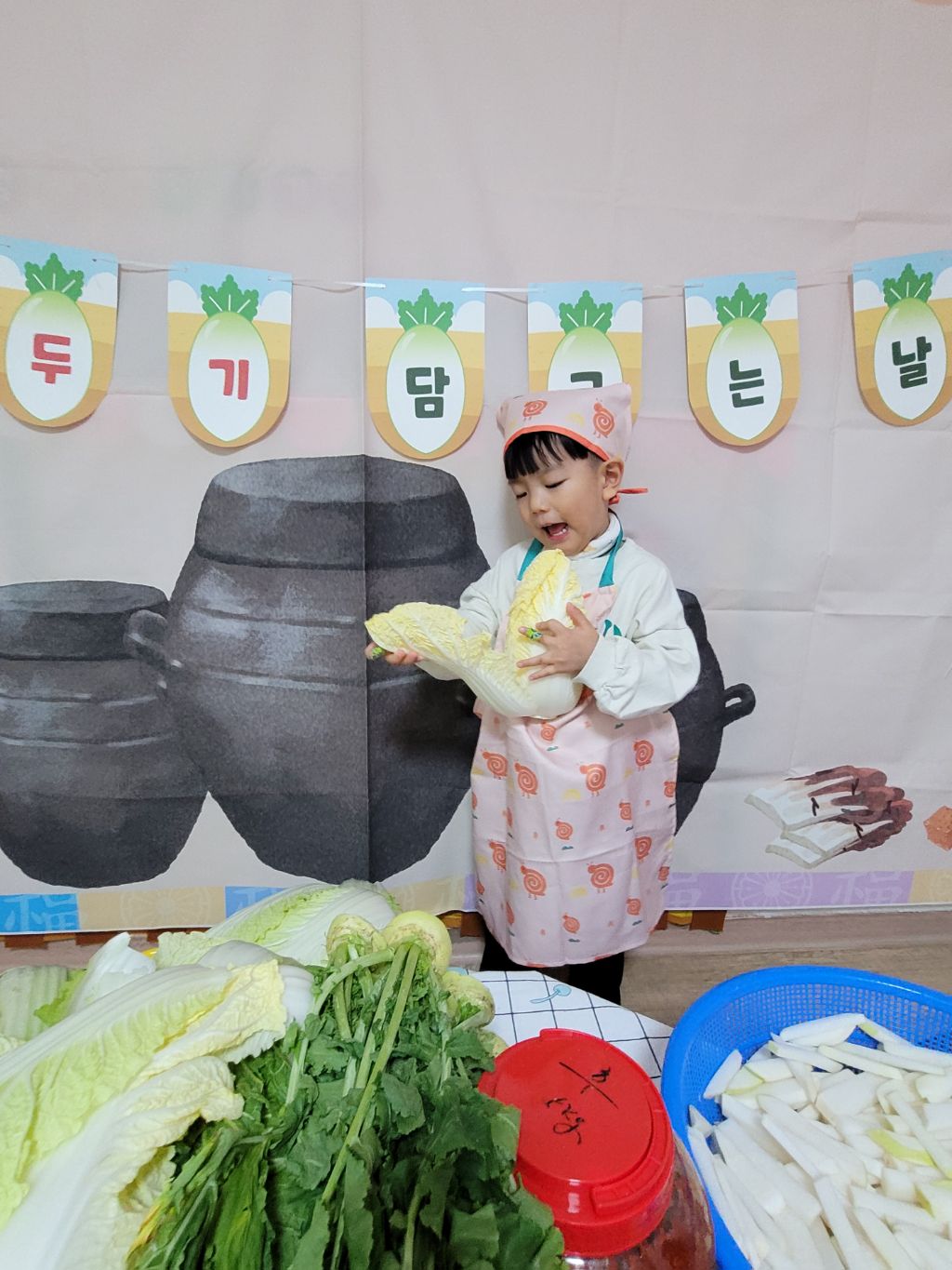 보라데이(김장)_2 - 2023년 즐거운반 사진 - 재능스쿨 어린이집 보라데이(김장)_2
