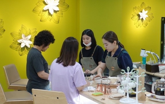 두베이 커피 플랫폼 이미지