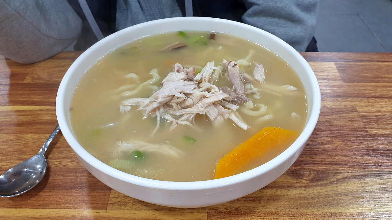 국물맛 진한 제주 닭칼국수 종종 가는곳이예요 - 제주도맛집... 관광 여행코스 숙소 정보 가득 카페 국물맛 진한 제주 닭칼국수 종종 가는곳이예요