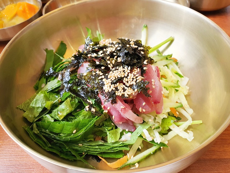 제주 항구 근처 회덮밥 먹으러 올만에 다녀온 팔도수산식당 - 제주도맛집 - [제주선일] 제주도 여행 관광 여행코스 숙소 정보 가득 카페 제주 항구... 