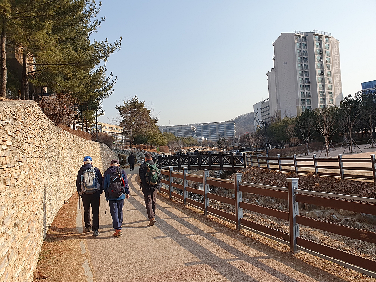 지구마을산책 이미지