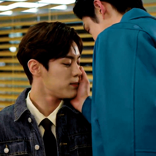 두번이나 같이 BL 드라마를 찍은 서바 출신 남자 가수 두명.....jpgif | 인스티즈