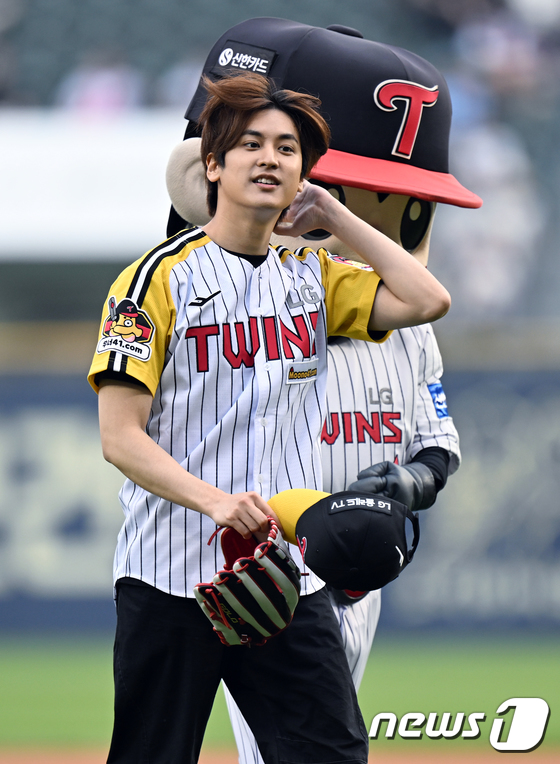 핫게보고 생각난 아빠가 TV는 사랑을 싣고에 네임드 여배우 첫사랑으로 출연한 아이돌 | 인스티즈