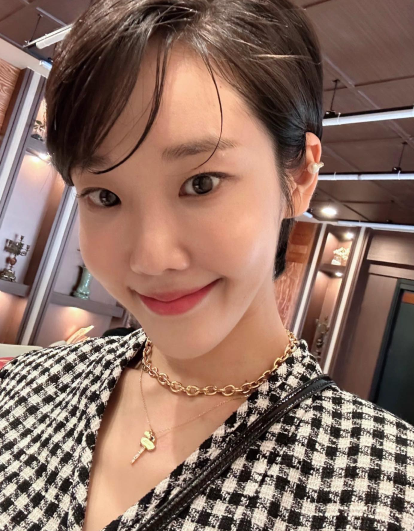 숏컷하고 확 달라져 누군지 몰라 본 배우 甲 | 인스티즈