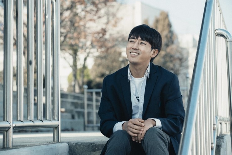 청각 장애가 있는 손호준이 고등학교 때 짝사랑했던 손석구의 결혼식에 가는 단편 영화.avi | 인스티즈