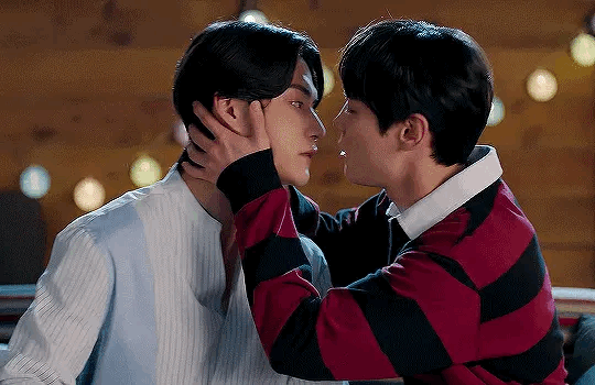 두번이나 같이 BL 드라마를 찍은 서바 출신 남자 가수 두명.....jpgif | 인스티즈