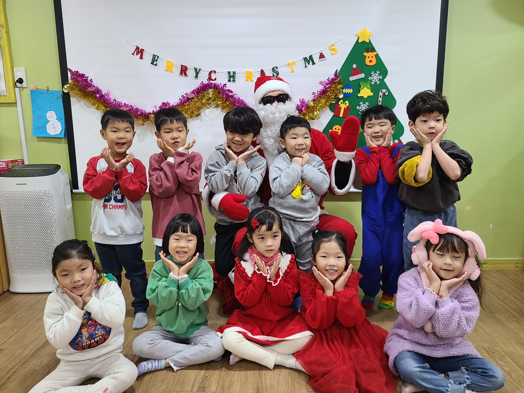 [12月열린🎅학부모 산타행사]🎄Merry Christmas - 토당 이야기 - 토끼와 당근 어린이집 토끼와 당근 어린이집
