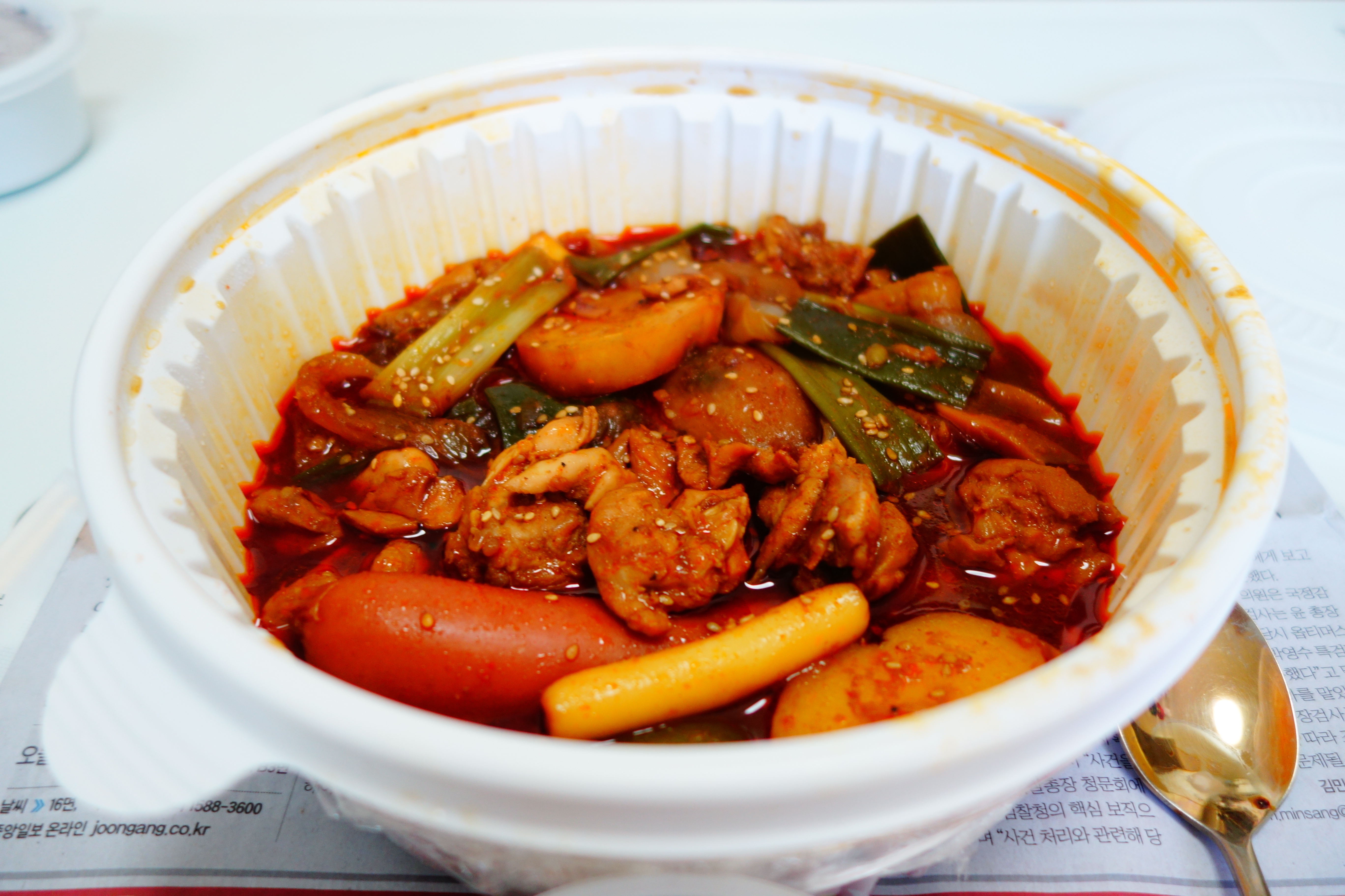 찜닭에꽂힌닭집애 이미지