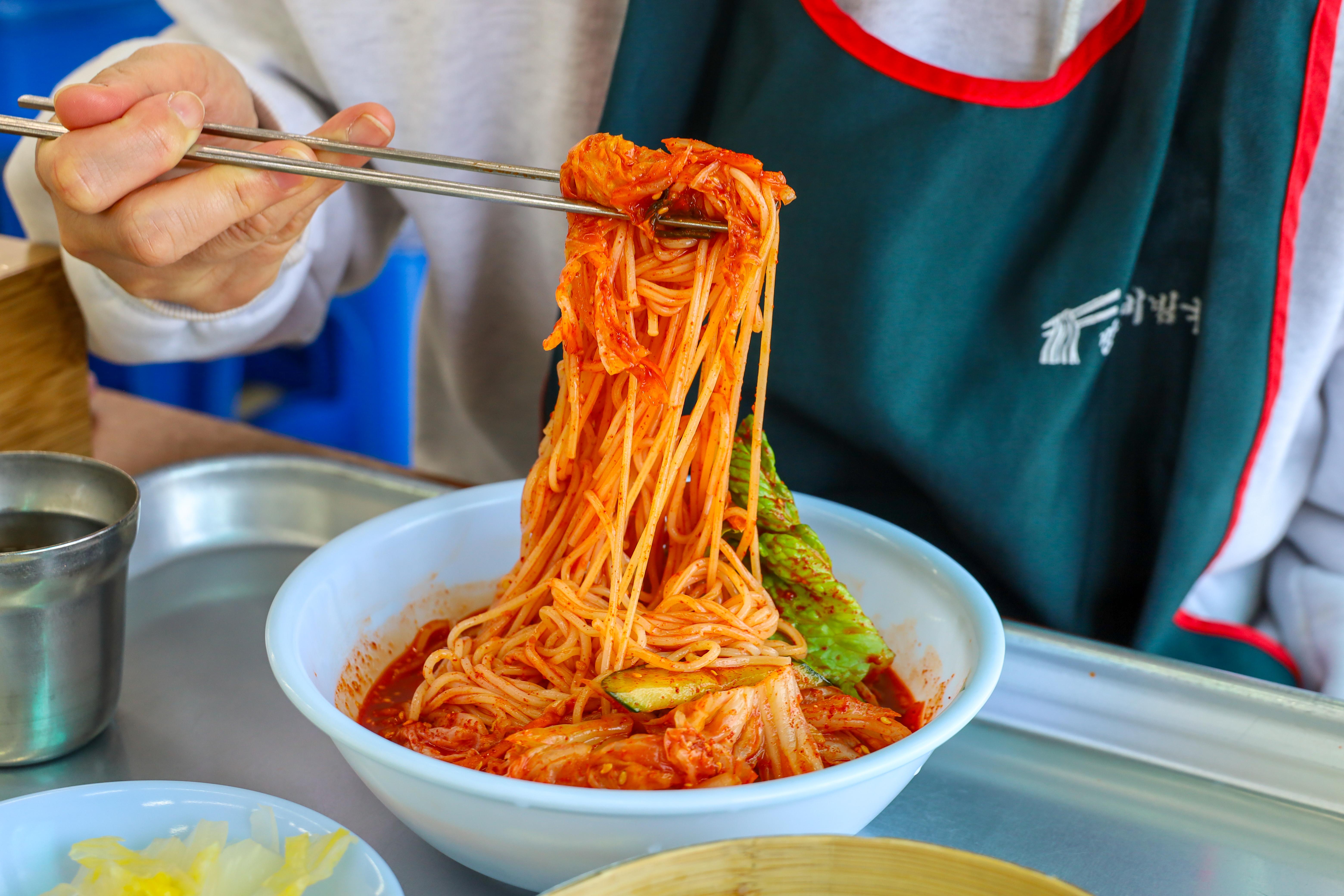 후루룩국수 이미지