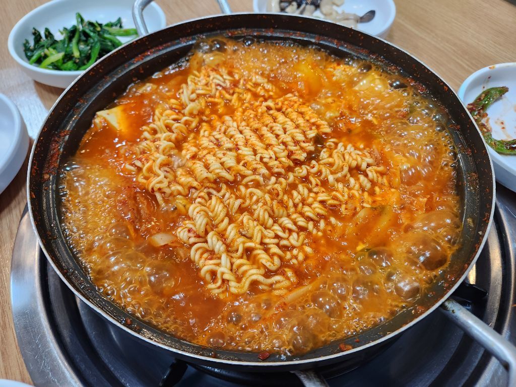 돼지마을 이미지
