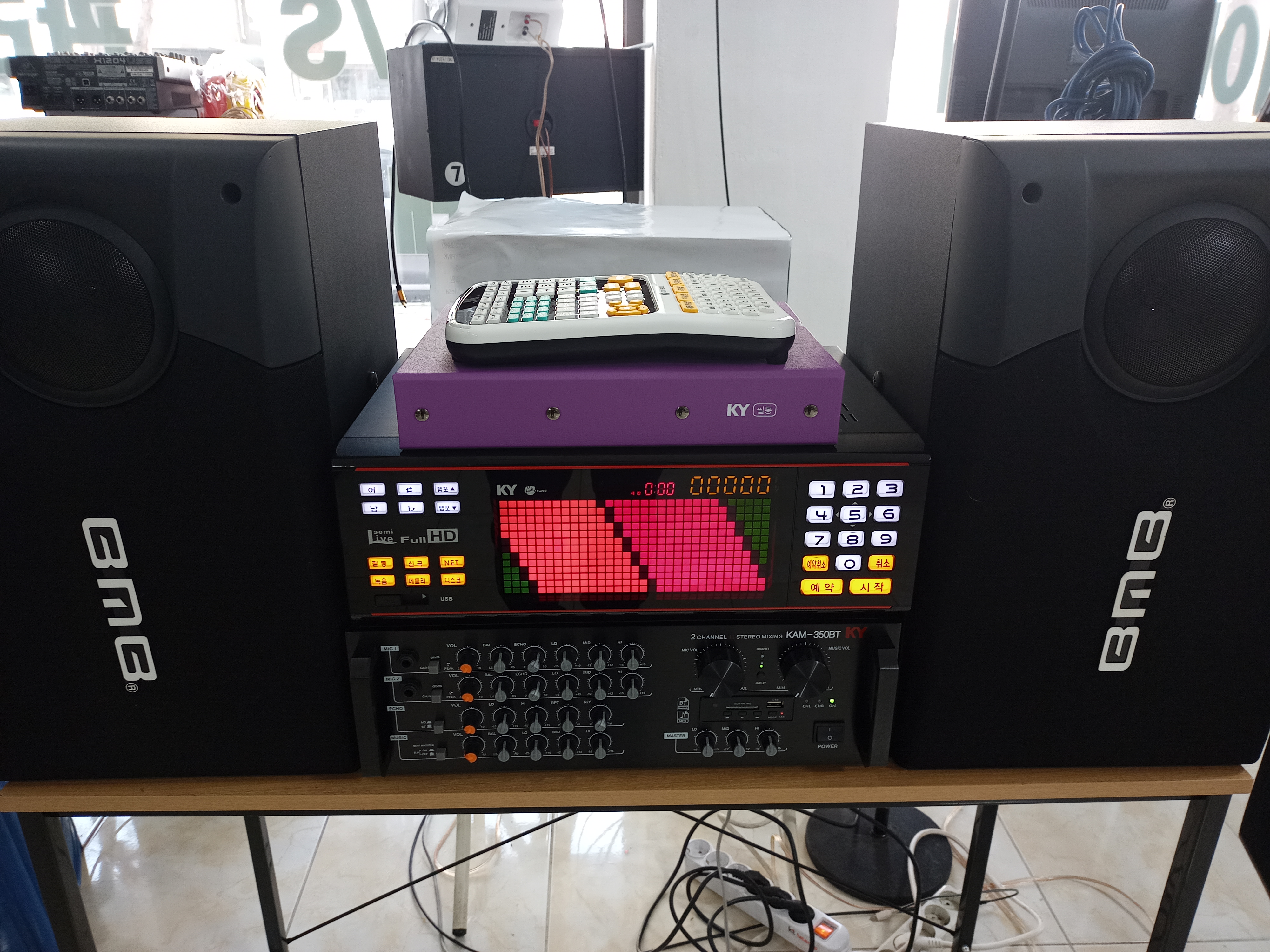 중고금영A100노래반주기셋트(중고노래방기기매입,노래방기계매입,노래방관련판매,중고판매/설치/업체전문점) - 헤드폰/노래반주기 - 다음  카카오 중고나라