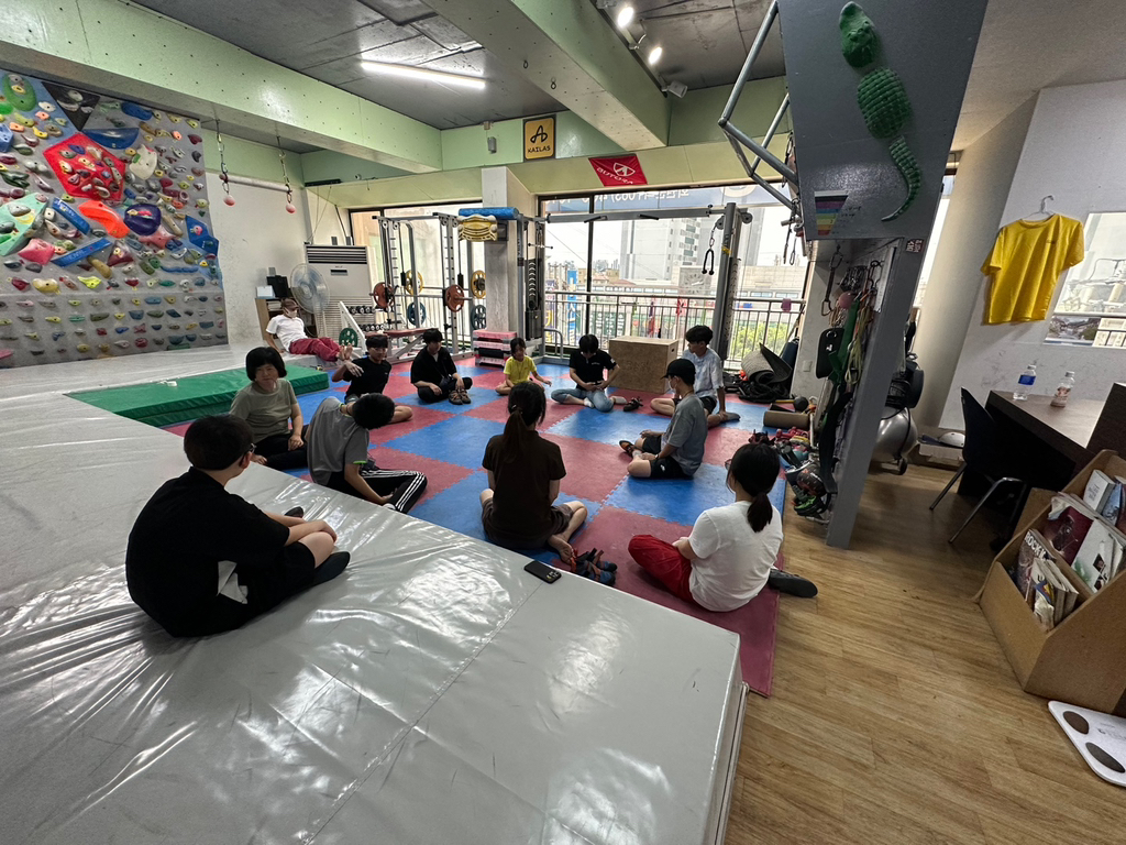 군산스포츠클라이밍센타 이미지