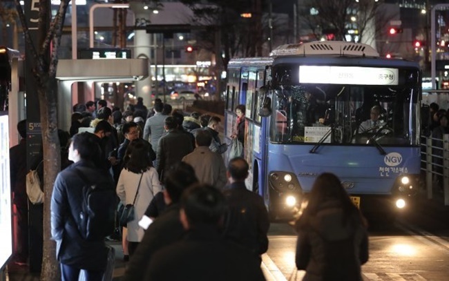 달과6펜스 이미지